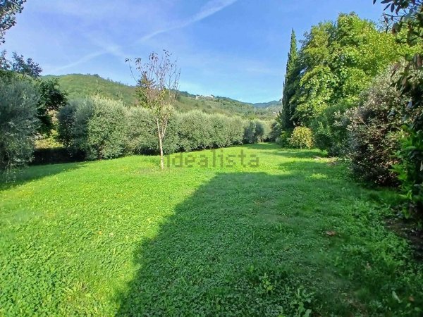 casa indipendente in vendita a Pistoia in zona San Felice