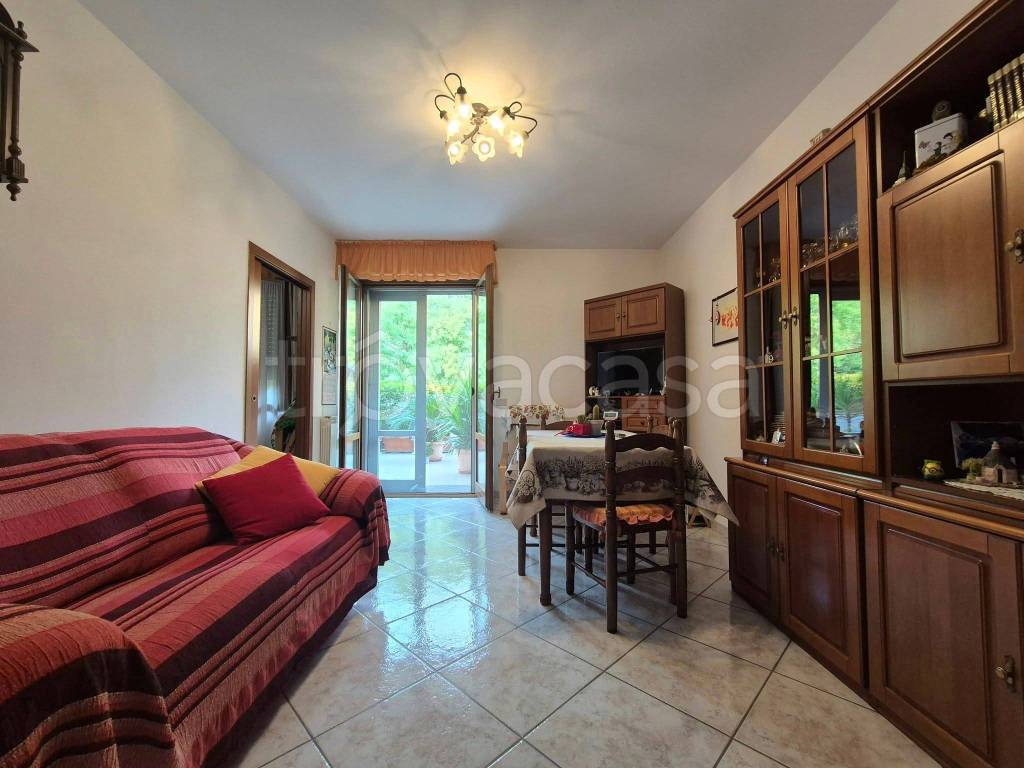 appartamento in vendita a Pistoia in zona Bottegone