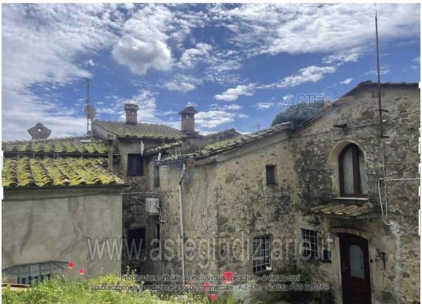 casa indipendente in vendita a Pistoia in zona Campiglio