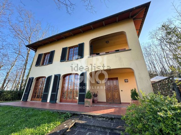 casa indipendente in vendita a Pistoia