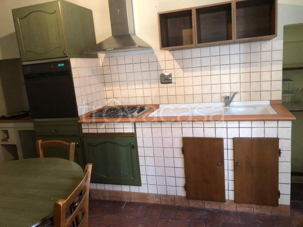 casa indipendente in vendita a Pistoia in zona Centro Città
