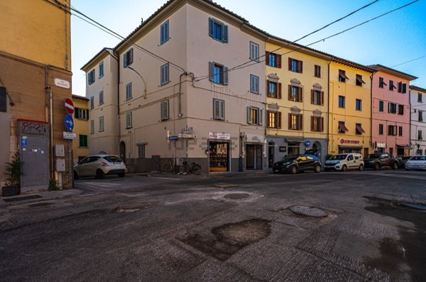 negozio in vendita a Pistoia