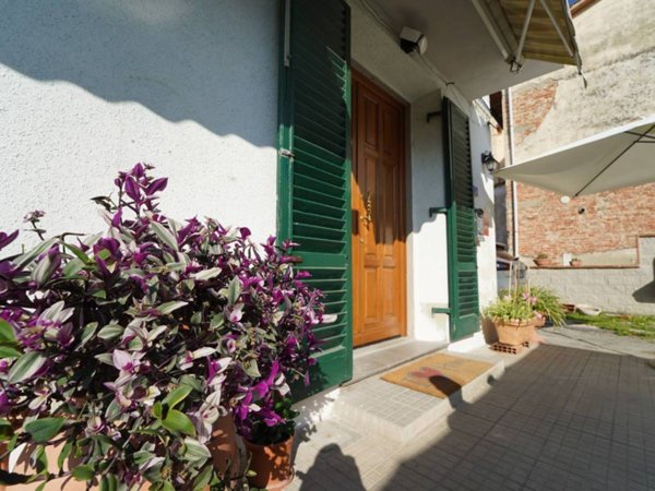 casa indipendente in vendita a Pistoia