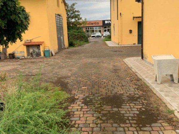 casa indipendente in vendita a Pistoia in zona Spazzavento