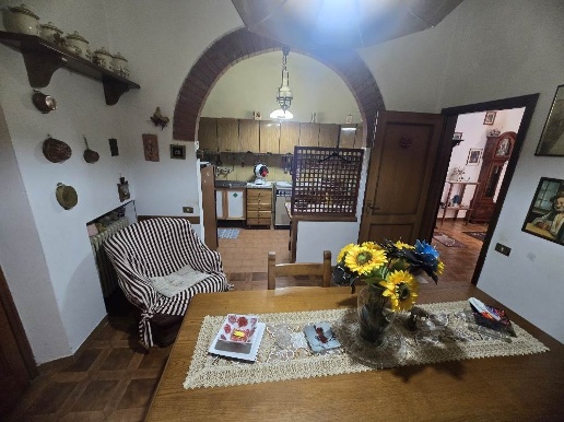 casa indipendente in vendita a Pistoia