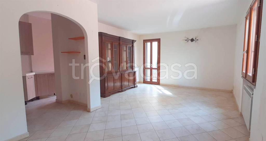 casa indipendente in vendita a Pistoia in zona Stadio