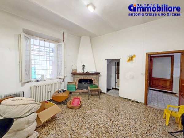 casa indipendente in vendita a Pistoia in zona Centro Città