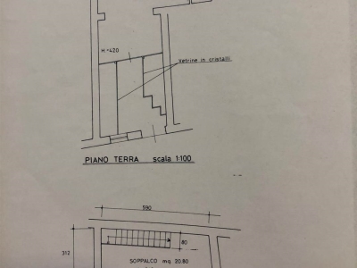 negozio in vendita a Pistoia in zona Centro Città