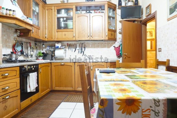 casa indipendente in vendita a Pistoia
