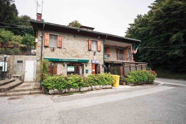 casa indipendente in vendita a Pistoia in zona La Cugna