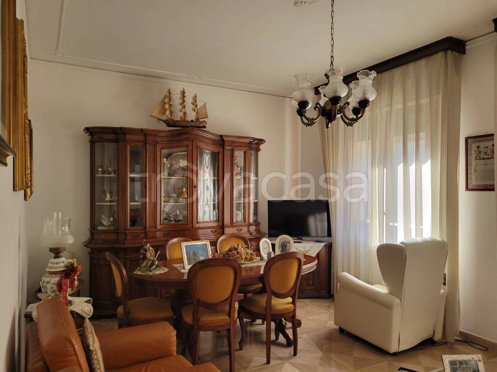 appartamento in vendita a Pistoia in zona Centro Città