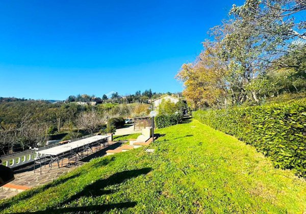 casa indipendente in vendita a Pistoia in zona La Cugna