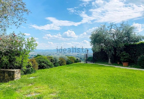 casa indipendente in vendita a Pistoia