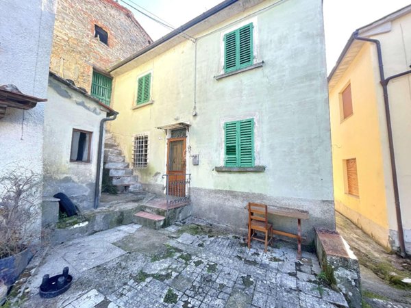casa indipendente in vendita a Pistoia in zona Santomoro
