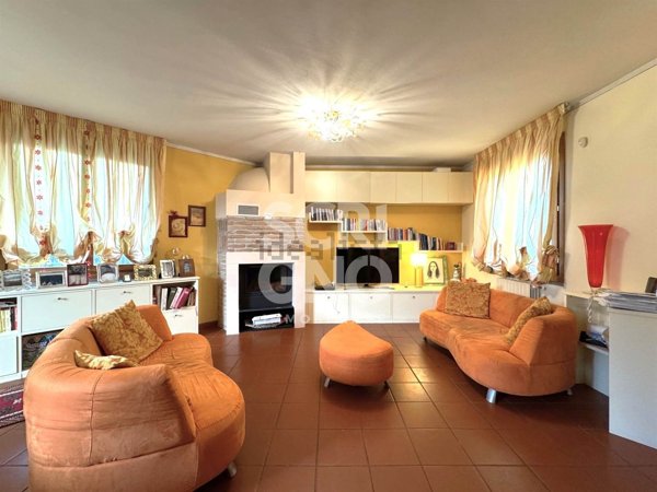 casa indipendente in vendita a Pistoia in zona Stadio