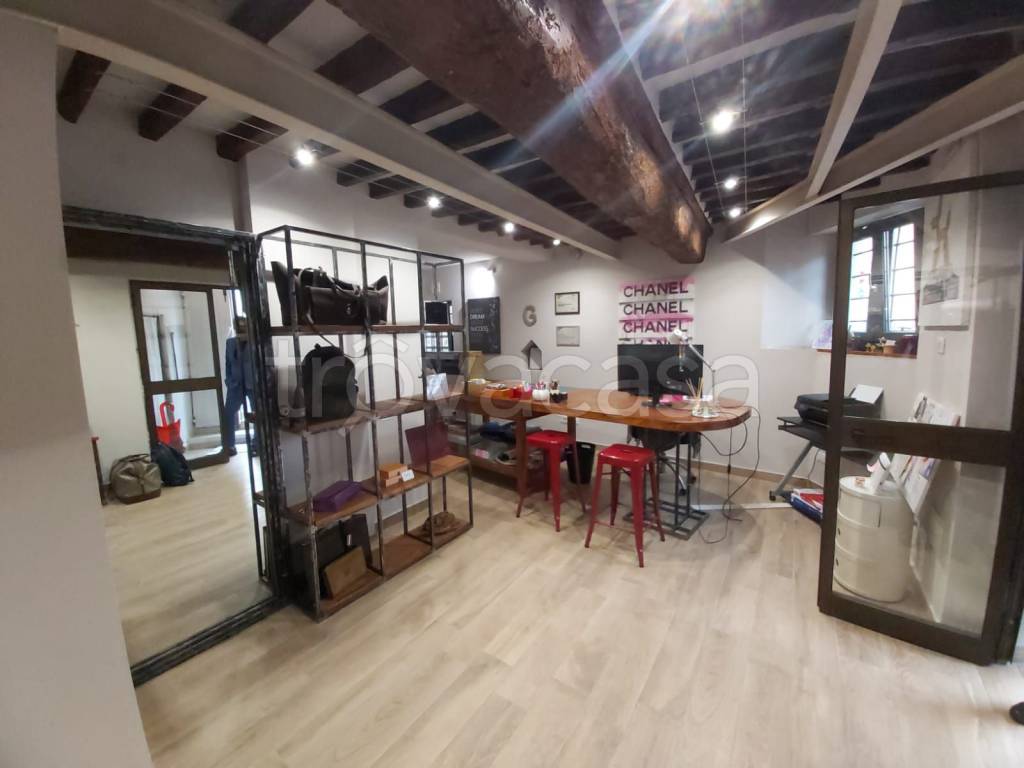 appartamento in vendita a Pistoia in zona Centro Città
