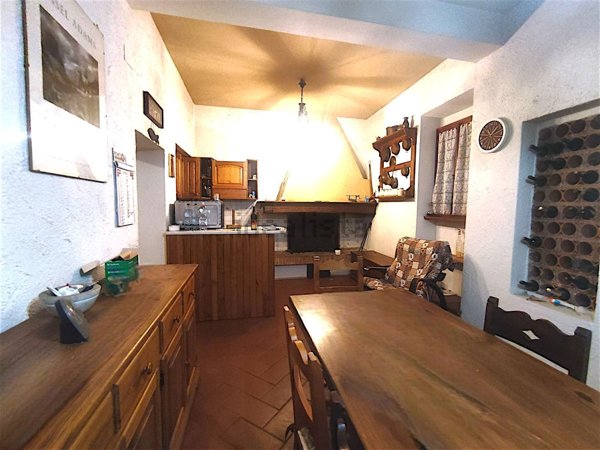 casa indipendente in vendita a Pistoia in zona Pontelungo
