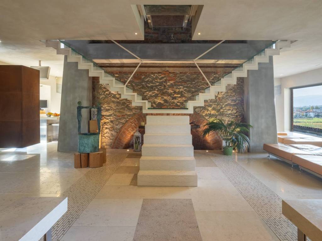 casa indipendente in vendita a Pistoia in zona Centro Città