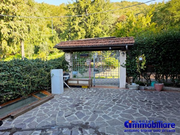 casa indipendente in vendita a Pistoia in zona San Felice