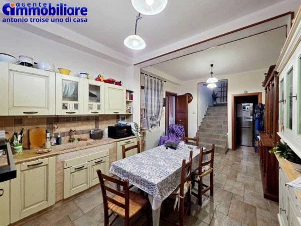 casa indipendente in vendita a Pistoia