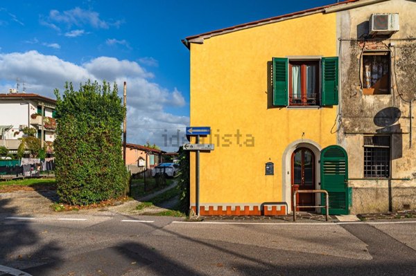 casa indipendente in vendita a Pistoia