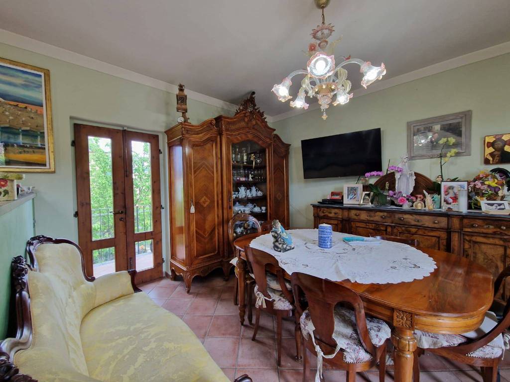 casa indipendente in vendita a Pistoia in zona Spazzavento