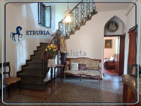 casa indipendente in vendita a Pistoia in zona Cireglio