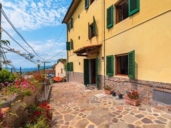 casa indipendente in vendita a Pistoia in zona Valdibure