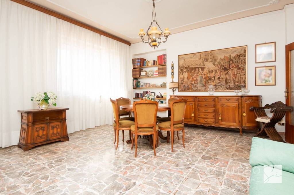 appartamento in vendita a Pistoia in zona Centro Città