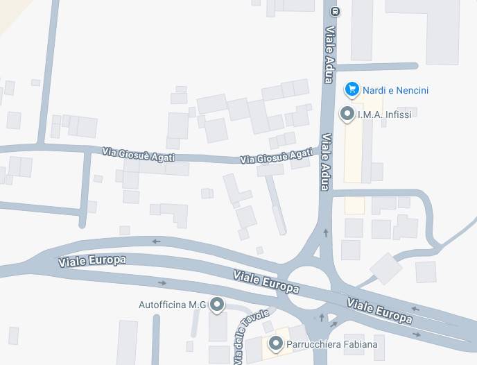 locale commerciale in vendita a Pistoia