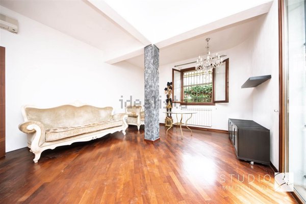 appartamento in vendita a Pistoia in zona Centro Città