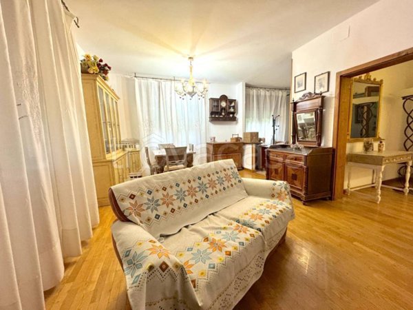 casa indipendente in vendita a Pistoia