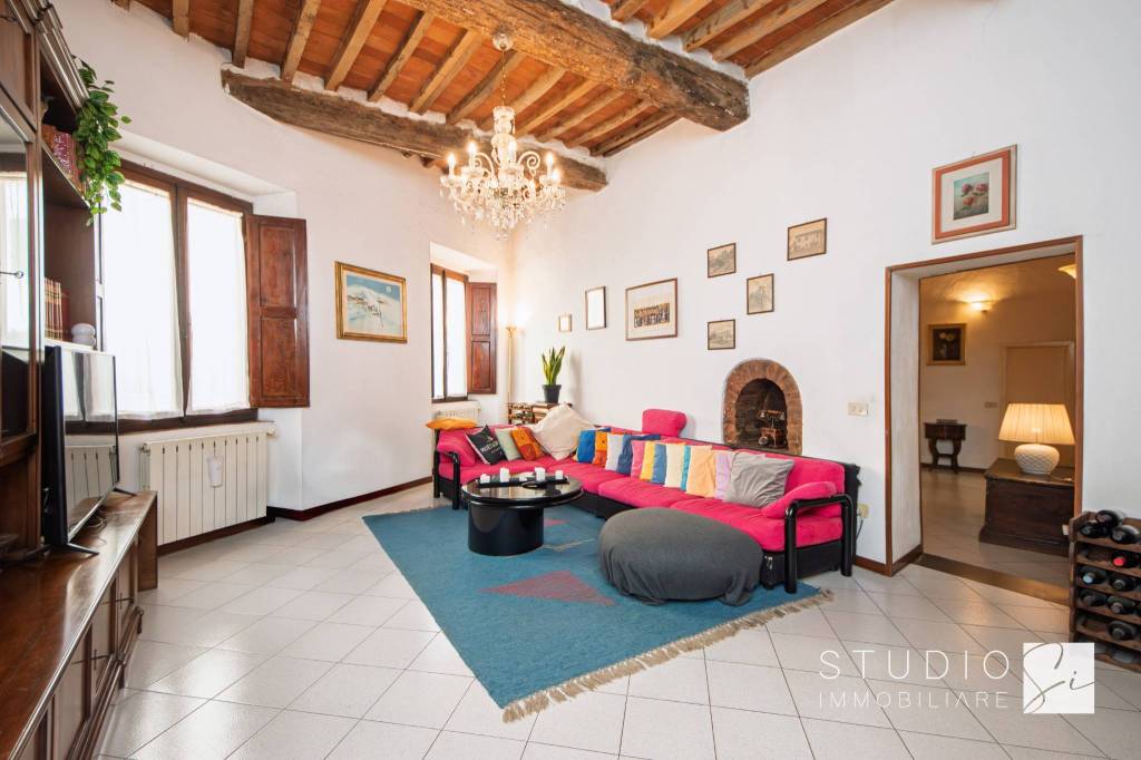 appartamento in vendita a Pistoia in zona Centro Città