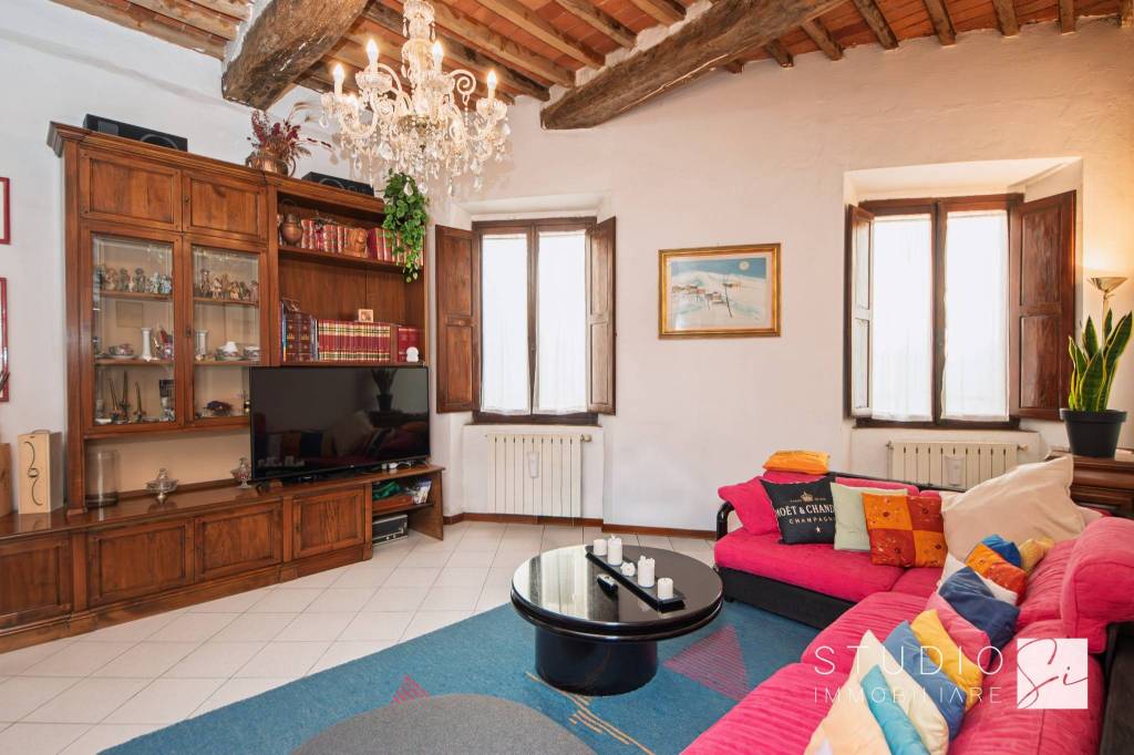 appartamento in vendita a Pistoia in zona Centro Città