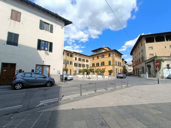ufficio in vendita a Pistoia in zona Centro Città