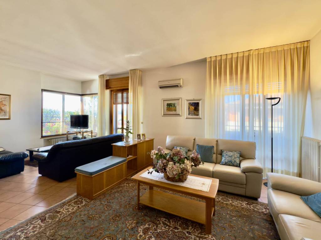 appartamento in vendita a Pistoia in zona Centro Città