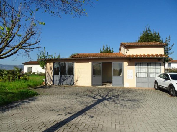 locale di sgombero in vendita a Pistoia