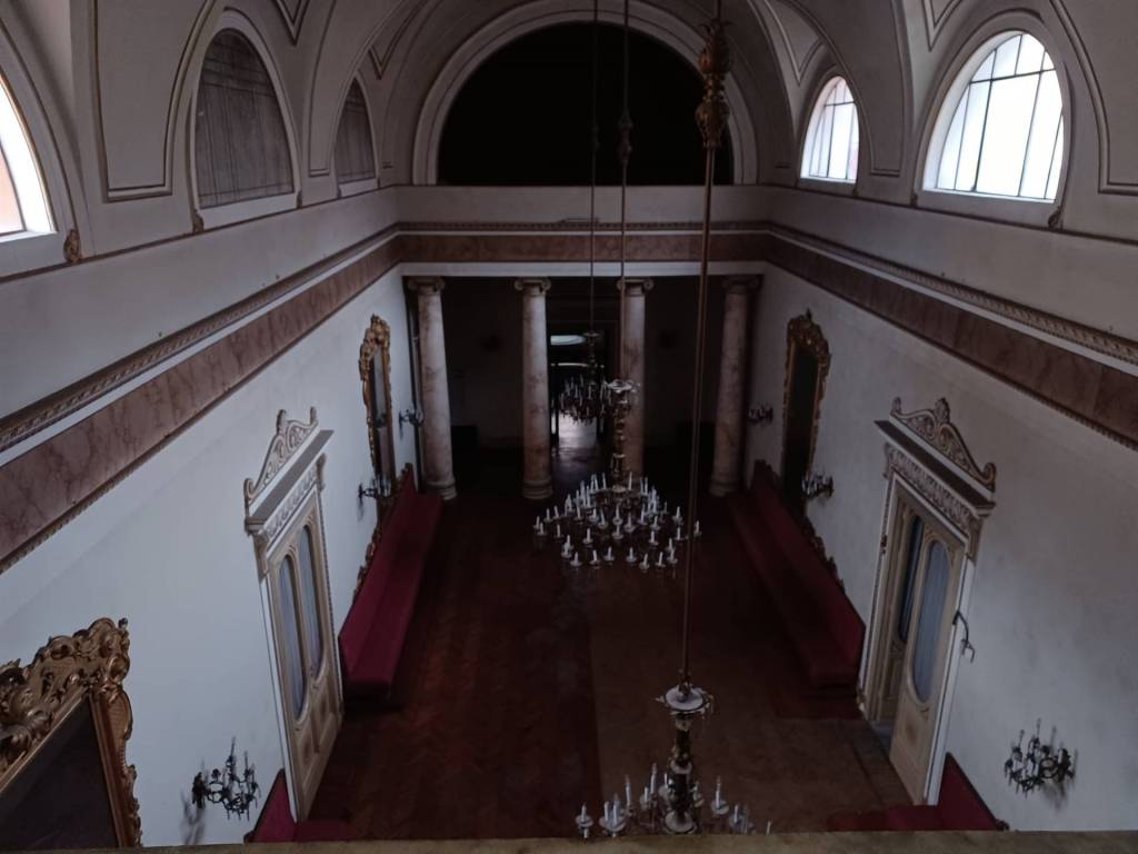 negozio in vendita a Pistoia in zona Centro Città