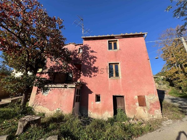casa indipendente in vendita a Pistoia in zona La Cugna