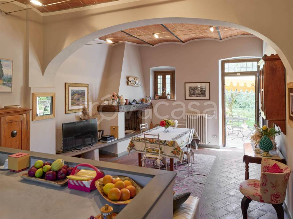 casa indipendente in vendita a Pistoia