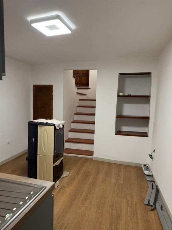 appartamento in vendita a Pistoia in zona Santomoro