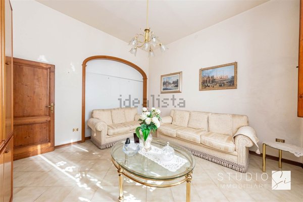 casa indipendente in vendita a Pistoia in zona Centro Città