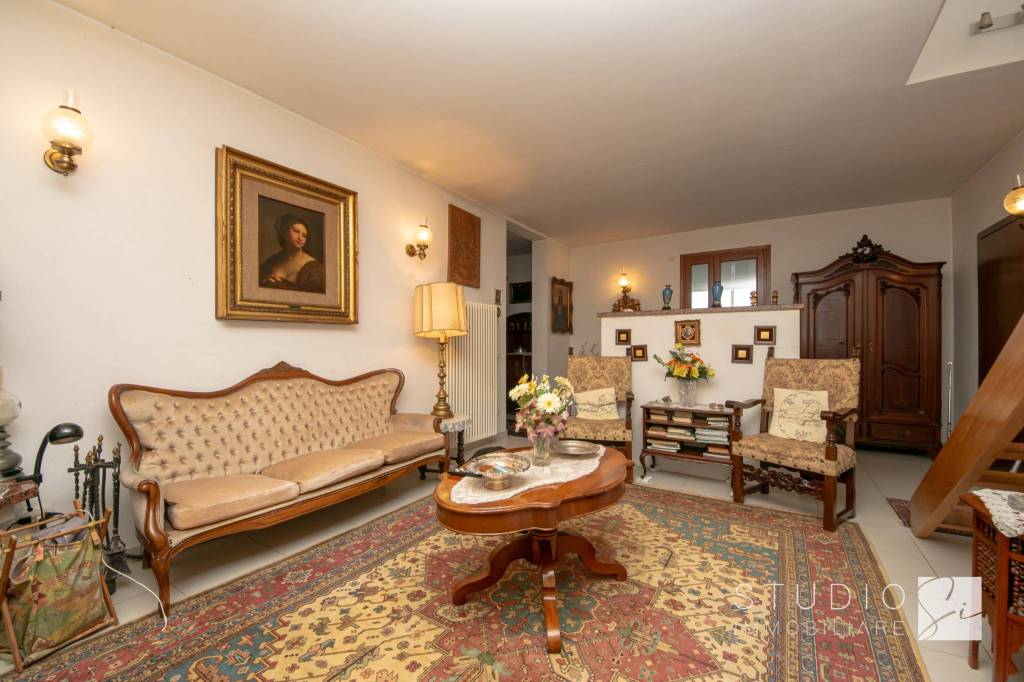 casa indipendente in vendita a Pistoia