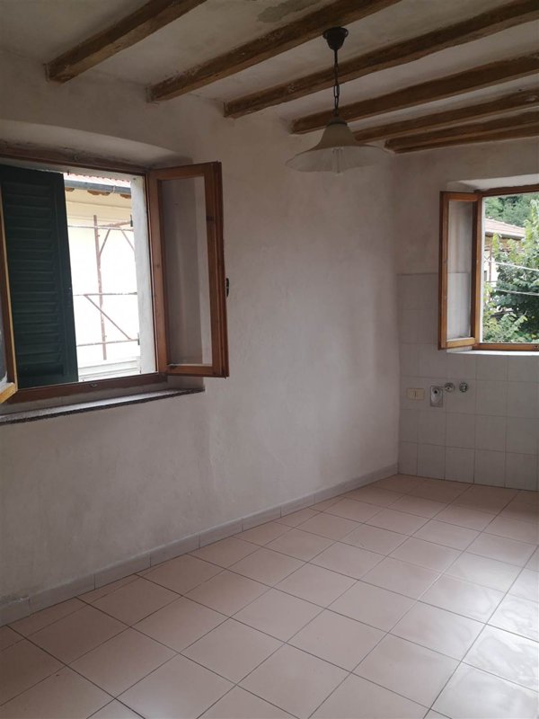 casa indipendente in vendita a Pistoia in zona Le Grazie