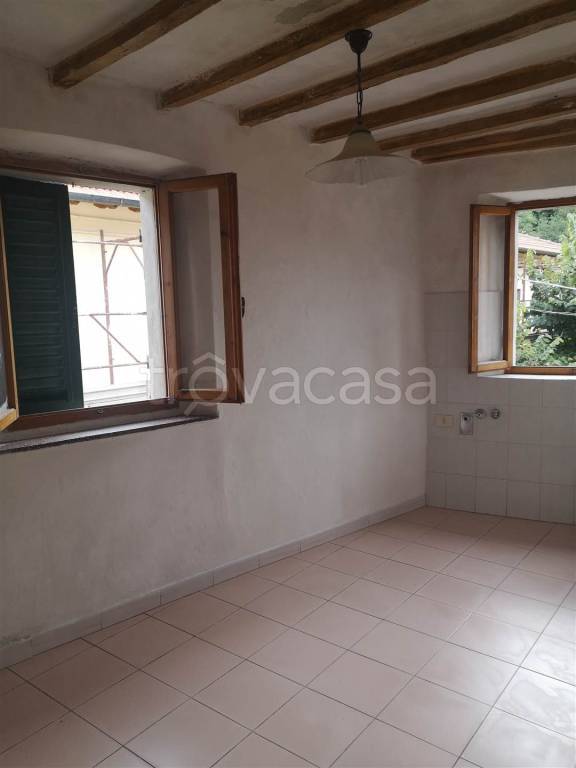 casa indipendente in vendita a Pistoia in zona Le Grazie