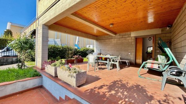 casa indipendente in vendita a Pistoia