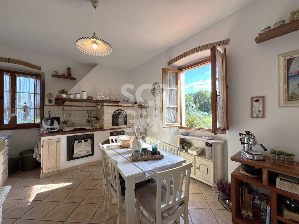 appartamento in vendita a Pistoia in zona Spazzavento