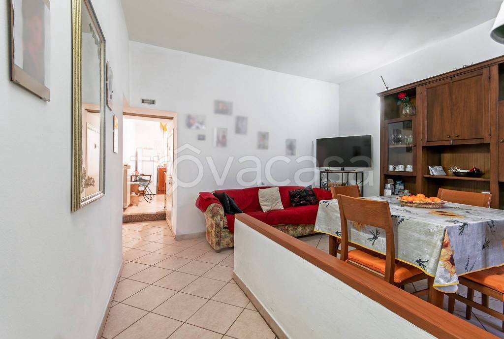 casa indipendente in vendita a Pistoia in zona Centro Città