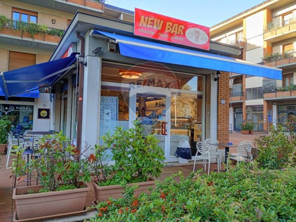 negozio in vendita a Pistoia in zona Centro Città