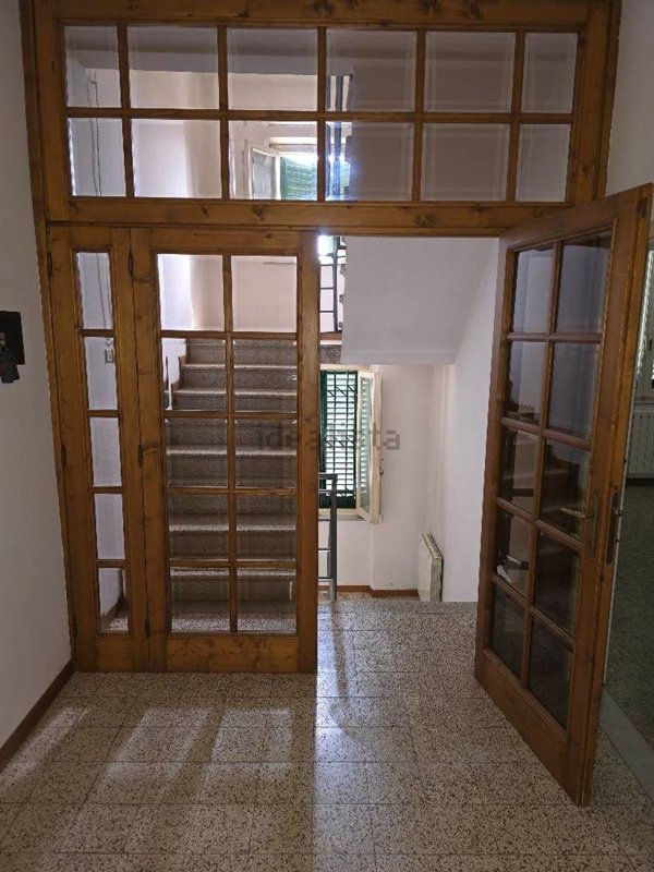 casa indipendente in vendita a Pistoia in zona Bottegone